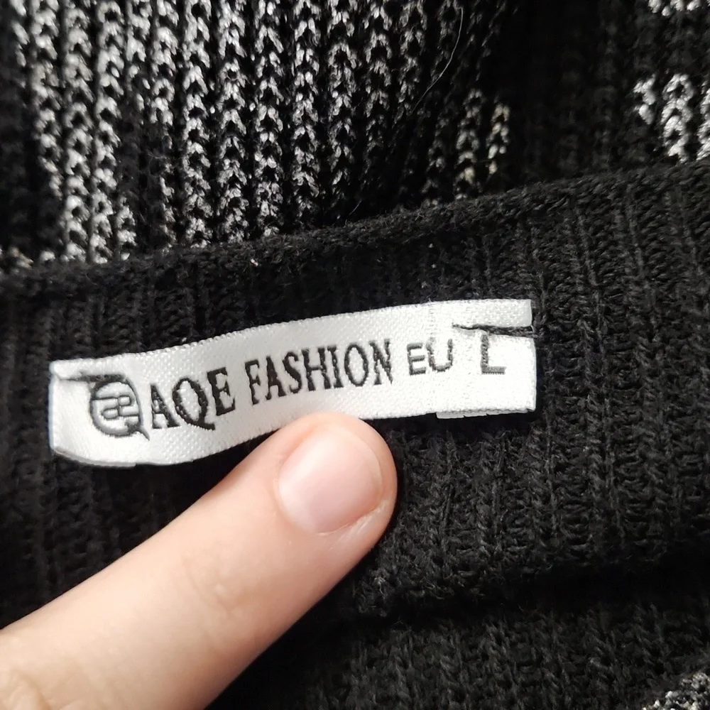 Aqe Fashion Oversized Black and Silver Animal Print Sweater  Size Large
